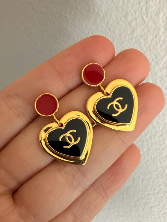 CHANEL Jewelry - ❤️Chanel Gold and Black Heart Drop Earrings with Red Accents🖤